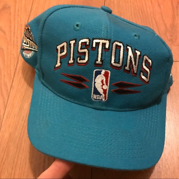 vintage detroit pistons hat